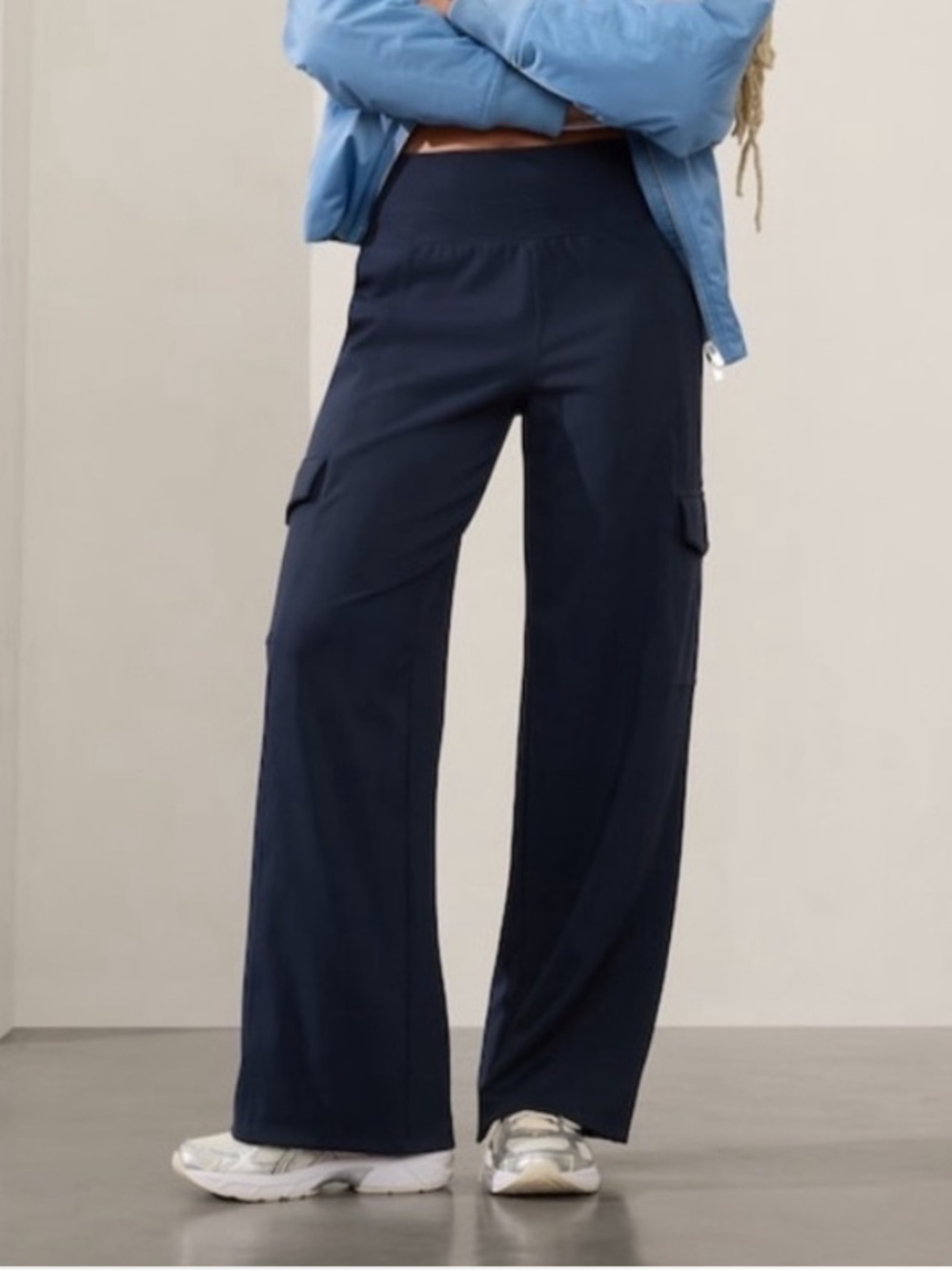 Athleta Venice wide leg cargo pants sz large